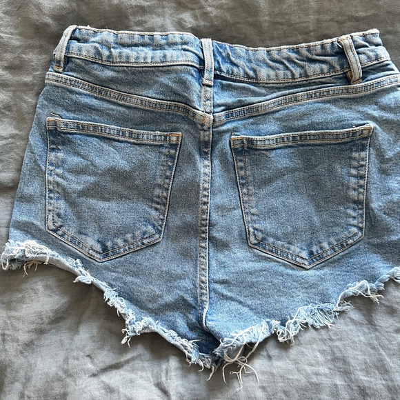 Zara denim shorts - Picture 2 of 3